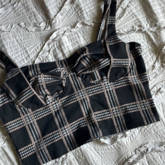 SLEEVELESS CROP TOP - Picture 3 of 3